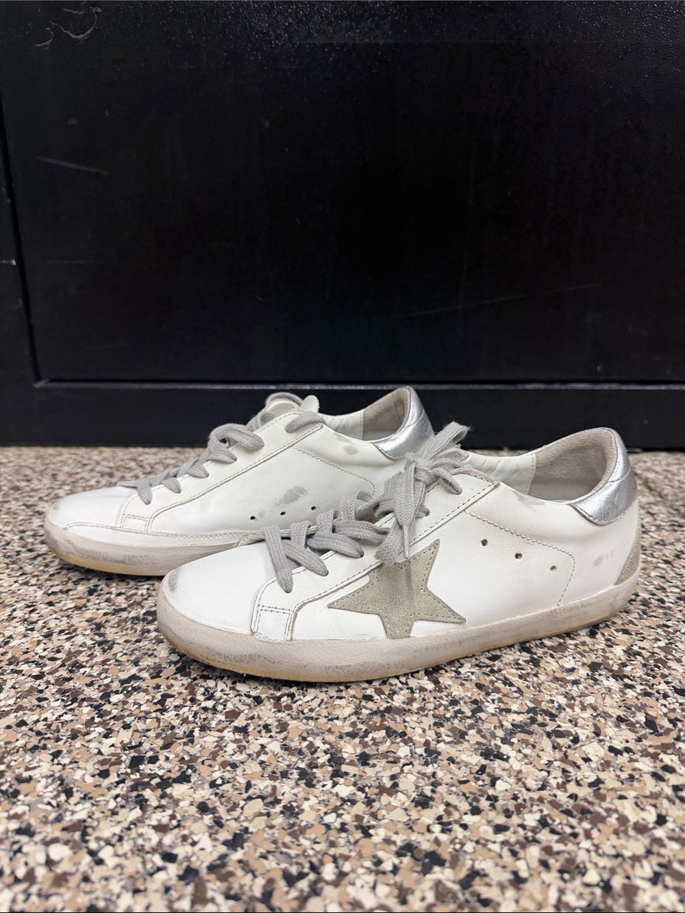Golden Goose White Superstar Like new Size 7 (37)